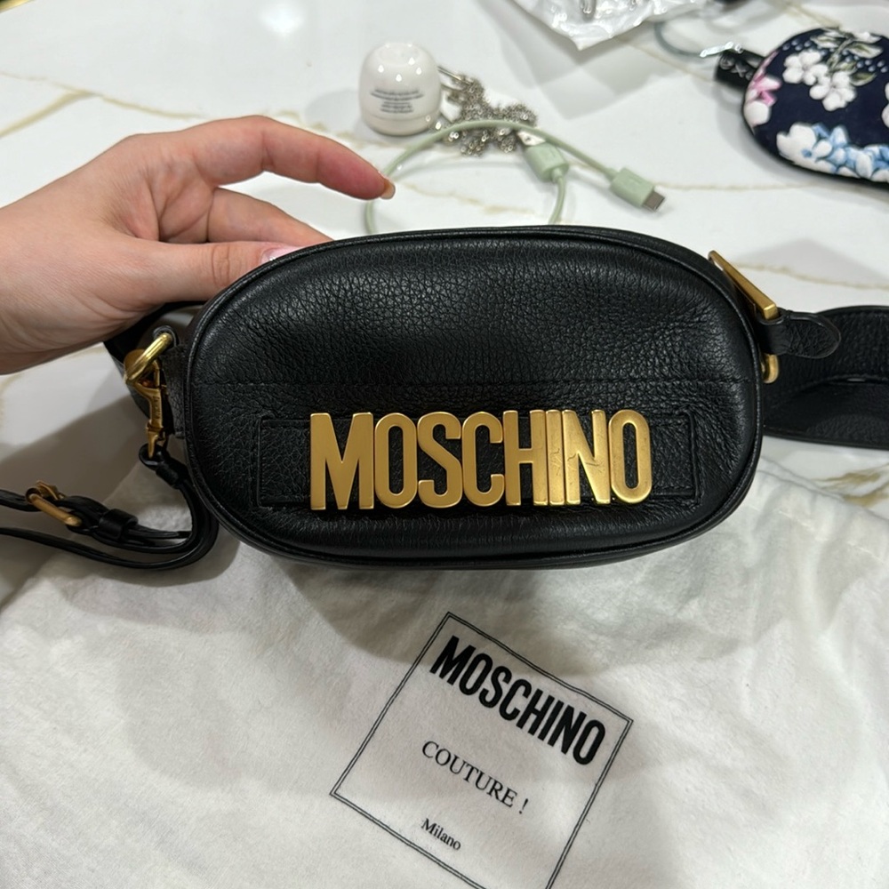 Moschino belt bag